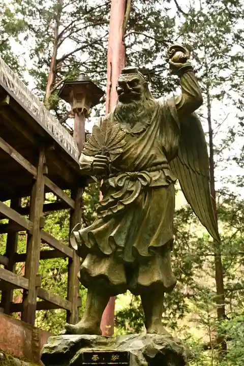 大嶽山那賀都神社(山梨県)