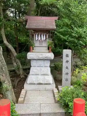 相模国総社六所神社の末社・摂社