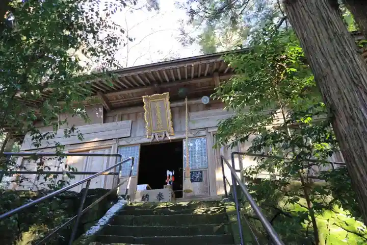 蟇目鹿島神社の本殿・本堂