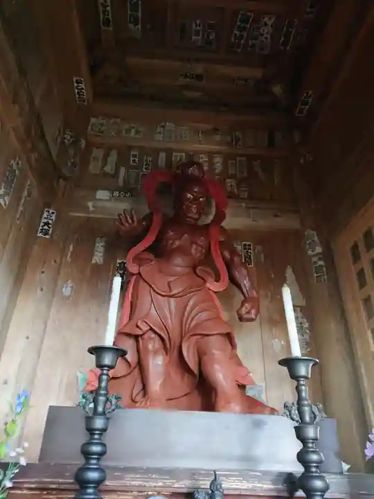 身延山奥之院思親閣の仏像