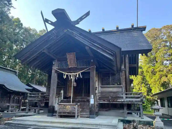 大崎八幡神社の{uncategorized: "未分類", other: "その他", undefined: "問題あり", building: "その他建物", grave: "お墓", sacred_gate: "鳥居", guardian: "狛犬", statue: "像", buddha: "仏像", history: "歴史", nature: "自然", garden: "庭園", animal: "動物", pagoda: "塔", temizu: "手水舎", mountain_gate: "山門・神門", sanctuary: "本殿・本堂", subordinate: "末社・摂社", art: "芸術", scenery: "景色", jizo: "地蔵", ema: "絵馬", goshuin: "御朱印", omikuji: "おみくじ", items: "授与品その他", amulet: "お守り", goshuincho: "御朱印帳", eats: "食事", festival: "お祭り", votive_dance: "神楽", shichigosan: "七五三参", wedding: "結婚式", experience: "体験その他", initially: "初詣", around: "周辺", anti_infection: "感染症対策"}