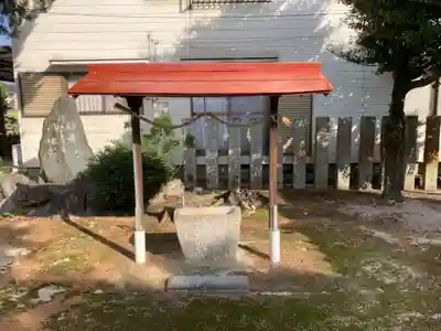 鎮守神社の手水舎