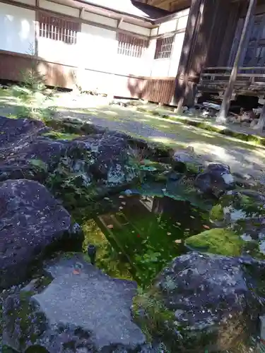 戸隠神社宝光社の庭園