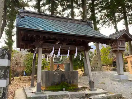 諏訪大社上社前宮の手水舎