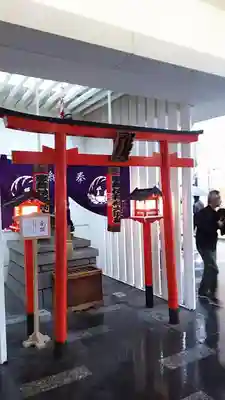 歌舞伎稲荷神社の鳥居