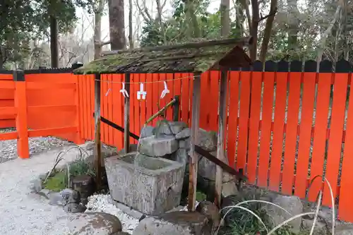 河合神社（鴨川合坐小社宅神社）の手水舎