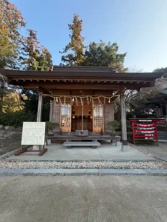 白山神社の{uncategorized: "未分類", other: "その他", undefined: "問題あり", building: "その他建物", grave: "お墓", sacred_gate: "鳥居", guardian: "狛犬", statue: "像", buddha: "仏像", history: "歴史", nature: "自然", garden: "庭園", animal: "動物", pagoda: "塔", temizu: "手水舎", mountain_gate: "山門・神門", sanctuary: "本殿・本堂", subordinate: "末社・摂社", art: "芸術", scenery: "景色", jizo: "地蔵", ema: "絵馬", goshuin: "御朱印", omikuji: "おみくじ", items: "授与品その他", amulet: "お守り", goshuincho: "御朱印帳", eats: "食事", festival: "お祭り", votive_dance: "神楽", shichigosan: "七五三参", wedding: "結婚式", experience: "体験その他", initially: "初詣", around: "周辺", anti_infection: "感染症対策"}