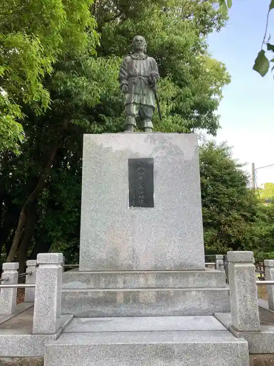 和泉國一之宮 大鳥大社の像