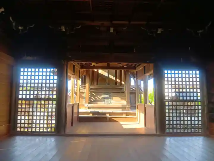 九所神社の{uncategorized: "未分類", other: "その他", undefined: "問題あり", building: "その他建物", grave: "お墓", sacred_gate: "鳥居", guardian: "狛犬", statue: "像", buddha: "仏像", history: "歴史", nature: "自然", garden: "庭園", animal: "動物", pagoda: "塔", temizu: "手水舎", mountain_gate: "山門・神門", sanctuary: "本殿・本堂", subordinate: "末社・摂社", art: "芸術", scenery: "景色", jizo: "地蔵", ema: "絵馬", goshuin: "御朱印", omikuji: "おみくじ", items: "授与品その他", amulet: "お守り", goshuincho: "御朱印帳", eats: "食事", festival: "お祭り", votive_dance: "神楽", shichigosan: "七五三参", wedding: "結婚式", experience: "体験その他", initially: "初詣", around: "周辺", anti_infection: "感染症対策"}