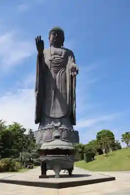 東本願寺本廟 牛久浄苑（牛久大仏）の仏像