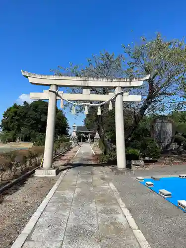 諏訪神社の鳥居