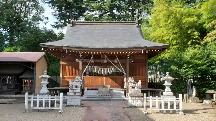 諏訪神社の本殿・本堂