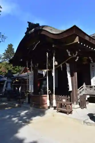 武田神社の本殿・本堂