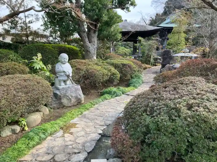 随流院の{uncategorized: "未分類", other: "その他", undefined: "問題あり", building: "その他建物", grave: "お墓", sacred_gate: "鳥居", guardian: "狛犬", statue: "像", buddha: "仏像", history: "歴史", nature: "自然", garden: "庭園", animal: "動物", pagoda: "塔", temizu: "手水舎", mountain_gate: "山門・神門", sanctuary: "本殿・本堂", subordinate: "末社・摂社", art: "芸術", scenery: "景色", jizo: "地蔵", ema: "絵馬", goshuin: "御朱印", omikuji: "おみくじ", items: "授与品その他", amulet: "お守り", goshuincho: "御朱印帳", eats: "食事", festival: "お祭り", votive_dance: "神楽", shichigosan: "七五三参", wedding: "結婚式", experience: "体験その他", initially: "初詣", around: "周辺", anti_infection: "感染症対策"}