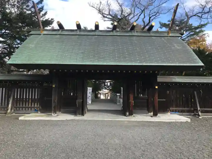 千歳神社の山門・神門