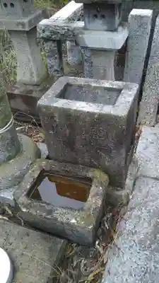 伊奈神社の手水舎