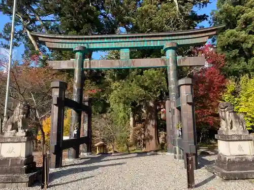 白山中居神社の鳥居