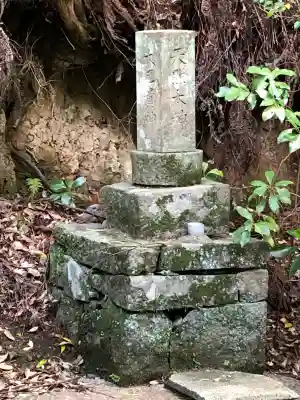 住吉神社の{uncategorized: "未分類", other: "その他", undefined: "問題あり", building: "その他建物", grave: "お墓", sacred_gate: "鳥居", guardian: "狛犬", statue: "像", buddha: "仏像", history: "歴史", nature: "自然", garden: "庭園", animal: "動物", pagoda: "塔", temizu: "手水舎", mountain_gate: "山門・神門", sanctuary: "本殿・本堂", subordinate: "末社・摂社", art: "芸術", scenery: "景色", jizo: "地蔵", ema: "絵馬", goshuin: "御朱印", omikuji: "おみくじ", items: "授与品その他", amulet: "お守り", goshuincho: "御朱印帳", eats: "食事", festival: "お祭り", votive_dance: "神楽", shichigosan: "七五三参", wedding: "結婚式", experience: "体験その他", initially: "初詣", around: "周辺", anti_infection: "感染症対策"}