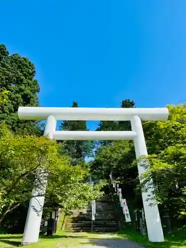 土津神社｜こどもと出世の神さまの鳥居