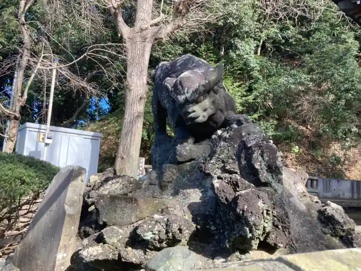 手子神社の狛犬