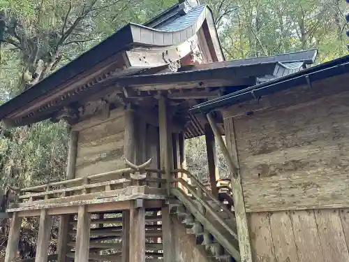 久多美神社の{uncategorized: "未分類", other: "その他", undefined: "問題あり", building: "その他建物", grave: "お墓", sacred_gate: "鳥居", guardian: "狛犬", statue: "像", buddha: "仏像", history: "歴史", nature: "自然", garden: "庭園", animal: "動物", pagoda: "塔", temizu: "手水舎", mountain_gate: "山門・神門", sanctuary: "本殿・本堂", subordinate: "末社・摂社", art: "芸術", scenery: "景色", jizo: "地蔵", ema: "絵馬", goshuin: "御朱印", omikuji: "おみくじ", items: "授与品その他", amulet: "お守り", goshuincho: "御朱印帳", eats: "食事", festival: "お祭り", votive_dance: "神楽", shichigosan: "七五三参", wedding: "結婚式", experience: "体験その他", initially: "初詣", around: "周辺", anti_infection: "感染症対策"}
