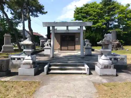 加積雪嶋神社の{uncategorized: "未分類", other: "その他", undefined: "問題あり", building: "その他建物", grave: "お墓", sacred_gate: "鳥居", guardian: "狛犬", statue: "像", buddha: "仏像", history: "歴史", nature: "自然", garden: "庭園", animal: "動物", pagoda: "塔", temizu: "手水舎", mountain_gate: "山門・神門", sanctuary: "本殿・本堂", subordinate: "末社・摂社", art: "芸術", scenery: "景色", jizo: "地蔵", ema: "絵馬", goshuin: "御朱印", omikuji: "おみくじ", items: "授与品その他", amulet: "お守り", goshuincho: "御朱印帳", eats: "食事", festival: "お祭り", votive_dance: "神楽", shichigosan: "七五三参", wedding: "結婚式", experience: "体験その他", initially: "初詣", around: "周辺", anti_infection: "感染症対策"}