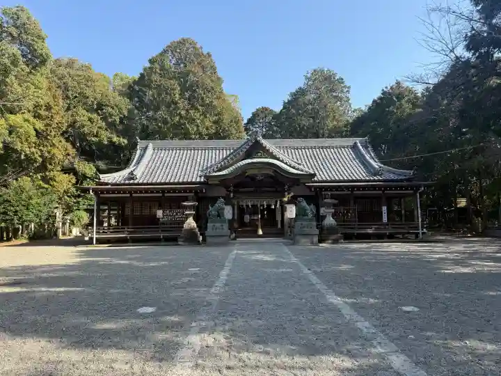 日根神社の{uncategorized: "未分類", other: "その他", undefined: "問題あり", building: "その他建物", grave: "お墓", sacred_gate: "鳥居", guardian: "狛犬", statue: "像", buddha: "仏像", history: "歴史", nature: "自然", garden: "庭園", animal: "動物", pagoda: "塔", temizu: "手水舎", mountain_gate: "山門・神門", sanctuary: "本殿・本堂", subordinate: "末社・摂社", art: "芸術", scenery: "景色", jizo: "地蔵", ema: "絵馬", goshuin: "御朱印", omikuji: "おみくじ", items: "授与品その他", amulet: "お守り", goshuincho: "御朱印帳", eats: "食事", festival: "お祭り", votive_dance: "神楽", shichigosan: "七五三参", wedding: "結婚式", experience: "体験その他", initially: "初詣", around: "周辺", anti_infection: "感染症対策"}