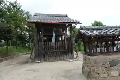 郡園神社の本殿