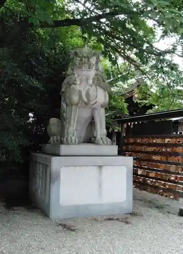 寒川神社の狛犬