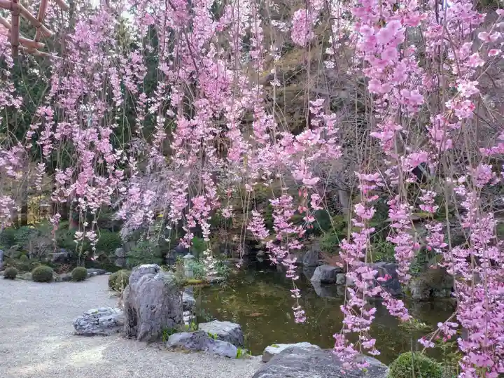 善峯寺奥之院 薬師堂(京都府)