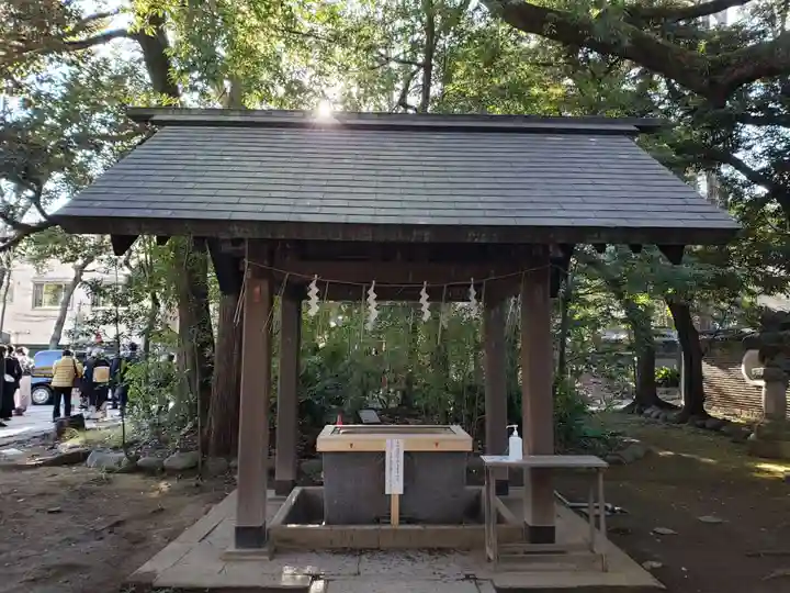 赤坂氷川神社の手水舎