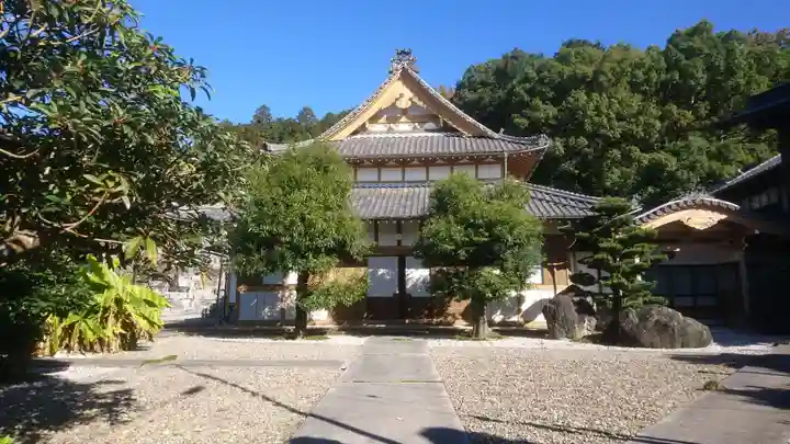 香積寺の本殿・本堂