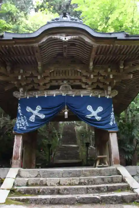 岩屋寺の山門・神門