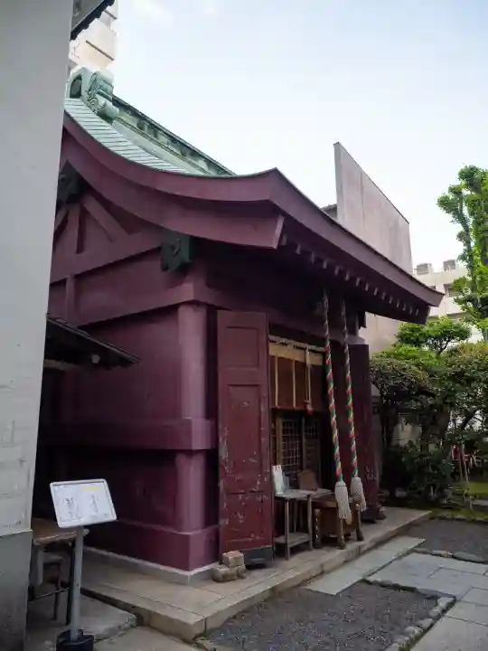 笠間稲荷神社 東京別社の{uncategorized: "未分類", other: "その他", undefined: "問題あり", building: "その他建物", grave: "お墓", sacred_gate: "鳥居", guardian: "狛犬", statue: "像", buddha: "仏像", history: "歴史", nature: "自然", garden: "庭園", animal: "動物", pagoda: "塔", temizu: "手水舎", mountain_gate: "山門・神門", sanctuary: "本殿・本堂", subordinate: "末社・摂社", art: "芸術", scenery: "景色", jizo: "地蔵", ema: "絵馬", goshuin: "御朱印", omikuji: "おみくじ", items: "授与品その他", amulet: "お守り", goshuincho: "御朱印帳", eats: "食事", festival: "お祭り", votive_dance: "神楽", shichigosan: "七五三参", wedding: "結婚式", experience: "体験その他", initially: "初詣", around: "周辺", anti_infection: "感染症対策"}