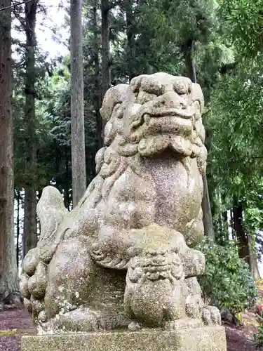 熊野神社の狛犬