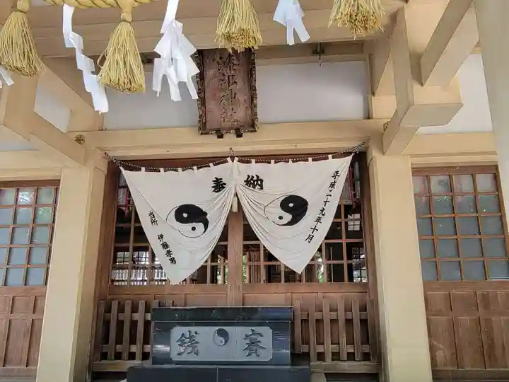 漆部神社の本殿・本堂