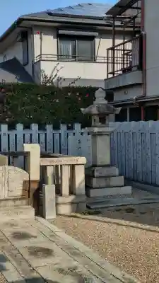 物部守屋墳の{uncategorized: "未分類", other: "その他", undefined: "問題あり", building: "その他建物", grave: "お墓", sacred_gate: "鳥居", guardian: "狛犬", statue: "像", buddha: "仏像", history: "歴史", nature: "自然", garden: "庭園", animal: "動物", pagoda: "塔", temizu: "手水舎", mountain_gate: "山門・神門", sanctuary: "本殿・本堂", subordinate: "末社・摂社", art: "芸術", scenery: "景色", jizo: "地蔵", ema: "絵馬", goshuin: "御朱印", omikuji: "おみくじ", items: "授与品その他", amulet: "お守り", goshuincho: "御朱印帳", eats: "食事", festival: "お祭り", votive_dance: "神楽", shichigosan: "七五三参", wedding: "結婚式", experience: "体験その他", initially: "初詣", around: "周辺", anti_infection: "感染症対策"}