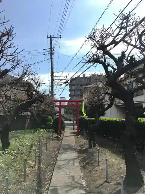 内出稲荷の建物その他