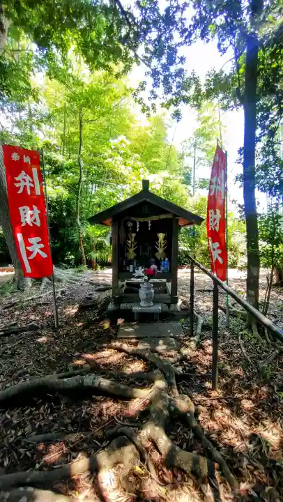弁財天の{uncategorized: "未分類", other: "その他", undefined: "問題あり", building: "その他建物", grave: "お墓", sacred_gate: "鳥居", guardian: "狛犬", statue: "像", buddha: "仏像", history: "歴史", nature: "自然", garden: "庭園", animal: "動物", pagoda: "塔", temizu: "手水舎", mountain_gate: "山門・神門", sanctuary: "本殿・本堂", subordinate: "末社・摂社", art: "芸術", scenery: "景色", jizo: "地蔵", ema: "絵馬", goshuin: "御朱印", omikuji: "おみくじ", items: "授与品その他", amulet: "お守り", goshuincho: "御朱印帳", eats: "食事", festival: "お祭り", votive_dance: "神楽", shichigosan: "七五三参", wedding: "結婚式", experience: "体験その他", initially: "初詣", around: "周辺", anti_infection: "感染症対策"}