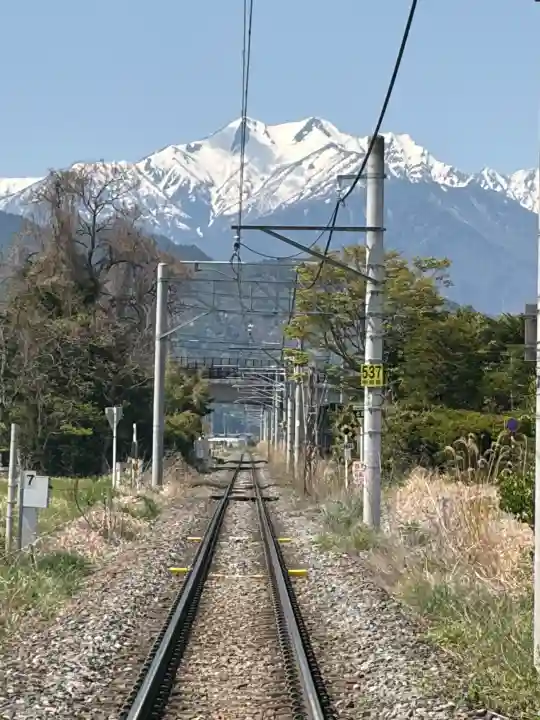 仁科神明宮の{uncategorized: "未分類", other: "その他", undefined: "問題あり", building: "その他建物", grave: "お墓", sacred_gate: "鳥居", guardian: "狛犬", statue: "像", buddha: "仏像", history: "歴史", nature: "自然", garden: "庭園", animal: "動物", pagoda: "塔", temizu: "手水舎", mountain_gate: "山門・神門", sanctuary: "本殿・本堂", subordinate: "末社・摂社", art: "芸術", scenery: "景色", jizo: "地蔵", ema: "絵馬", goshuin: "御朱印", omikuji: "おみくじ", items: "授与品その他", amulet: "お守り", goshuincho: "御朱印帳", eats: "食事", festival: "お祭り", votive_dance: "神楽", shichigosan: "七五三参", wedding: "結婚式", experience: "体験その他", initially: "初詣", around: "周辺", anti_infection: "感染症対策"}
