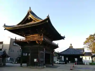 西大寺の山門・神門