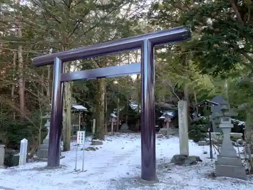 穂高神社本宮の鳥居