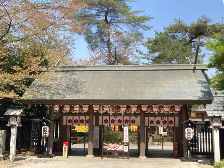 櫻木神社の山門・神門