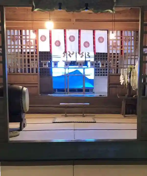 諏訪神社の本殿・本堂