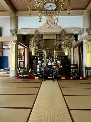 医王寺の本殿・本堂