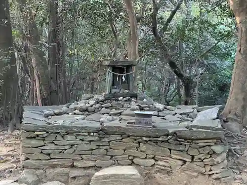 天石門別八倉比売神社の末社