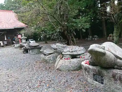 亀岡八幡宮の狛犬