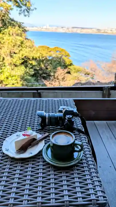 江島神社の{uncategorized: "未分類", other: "その他", undefined: "問題あり", building: "その他建物", grave: "お墓", sacred_gate: "鳥居", guardian: "狛犬", statue: "像", buddha: "仏像", history: "歴史", nature: "自然", garden: "庭園", animal: "動物", pagoda: "塔", temizu: "手水舎", mountain_gate: "山門・神門", sanctuary: "本殿・本堂", subordinate: "末社・摂社", art: "芸術", scenery: "景色", jizo: "地蔵", ema: "絵馬", goshuin: "御朱印", omikuji: "おみくじ", items: "授与品その他", amulet: "お守り", goshuincho: "御朱印帳", eats: "食事", festival: "お祭り", votive_dance: "神楽", shichigosan: "七五三参", wedding: "結婚式", experience: "体験その他", initially: "初詣", around: "周辺", anti_infection: "感染症対策"}