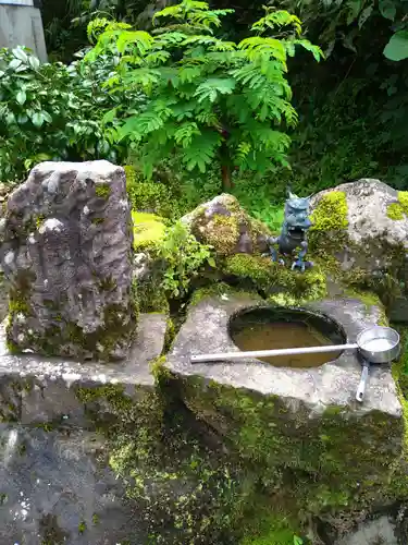 高龍神社　奥之院の手水舎