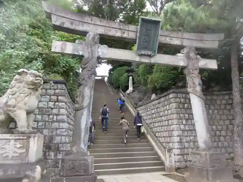 品川神社の鳥居